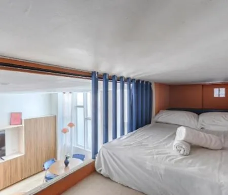 Atypique Avec Mezzanine Paris